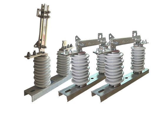 GW9-10 Yüksek Voltajlı İzolatör Değiştiricisi 630A Elektrik Sistemlerinde Kullanılan Koruma için Üst Hat Bağlantısını Kapatma Değiştiricisi