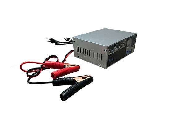 Akıllı Motor Pil Şarj cihazı 260W El ile Düzenlenebilir AGM Jump Starter Gümüş Renkli Taşınabilir Araba Pil Şarj cihazı